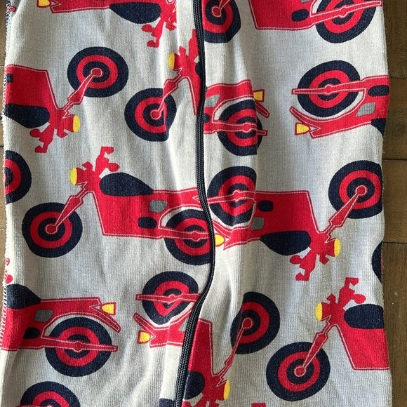 Hanna andersson Motorcycle Print footless Pajamas - Picture 2 of 4